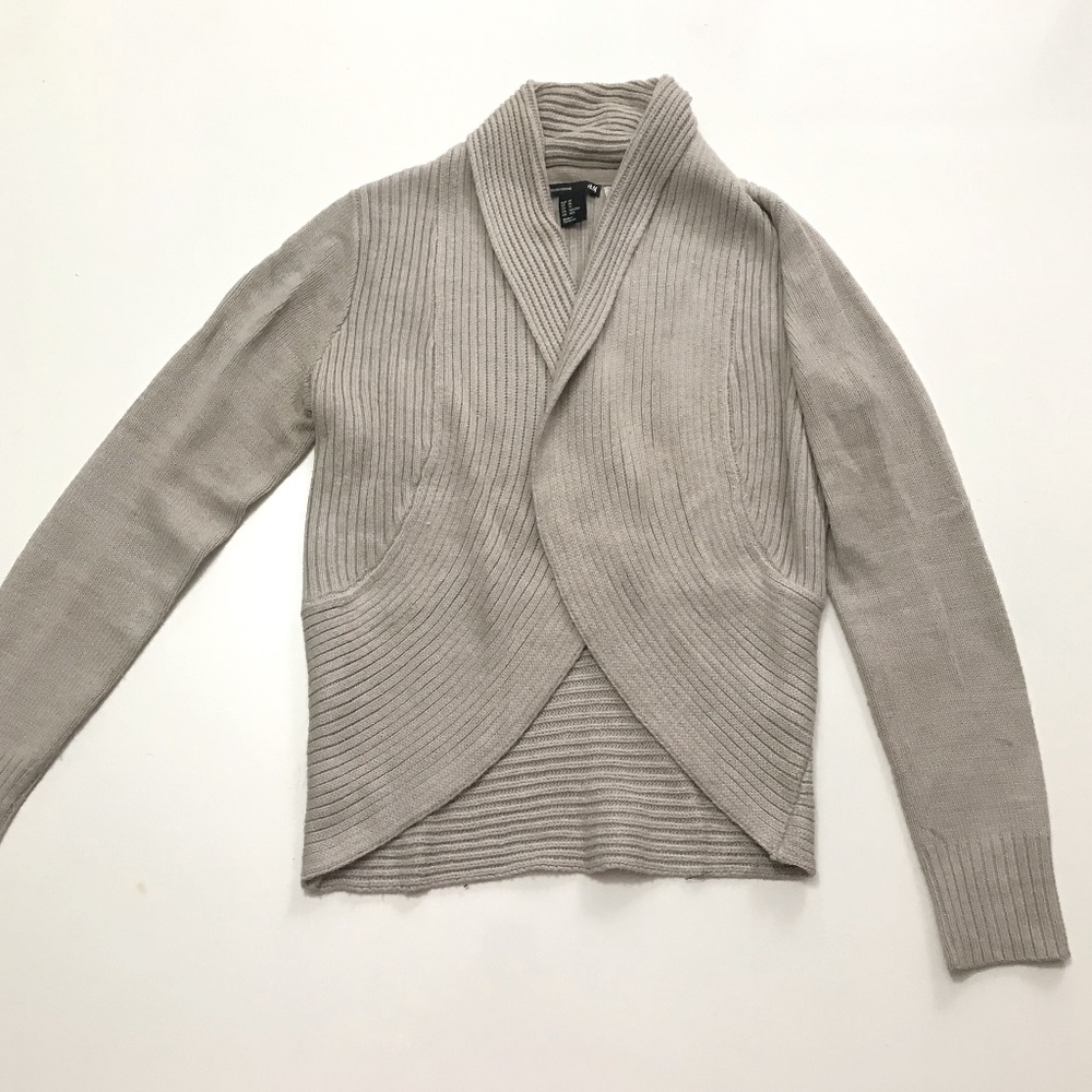H&M BEIGE CARIDGAN CABLE KNIT XSMALL